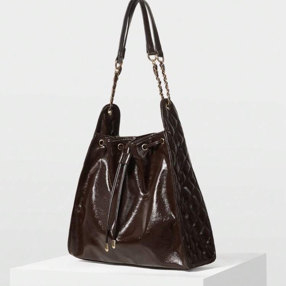 Quilted Drawstring Bucket Bag in Dark Brown faux glossy leather